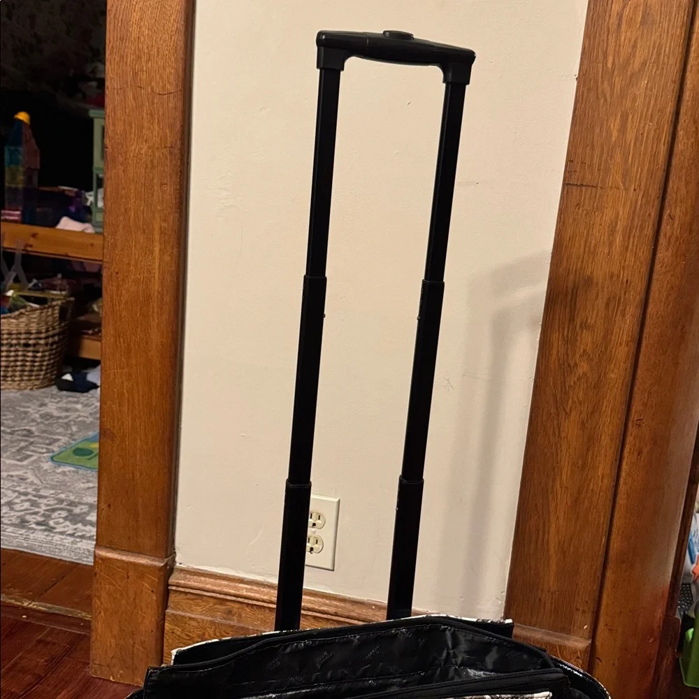 Cabrelli & Co. Roller Bag Briefcase in the Two-Tone Floral pattern - Picture 6 of 10